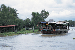 การนั่งเรือ